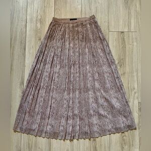 (New)Banana Republic Maxi Full Skirt, size 2